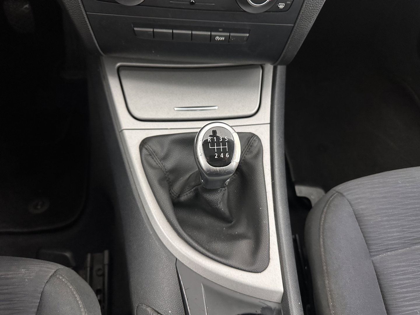 BMW 1-serie 118i Business Line *AIRCO | COMFORT-SEATS | 16''ALU | TOWBAR*