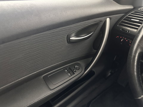 BMW 1-serie 118i Business Line *AIRCO | COMFORT-SEATS | 16''ALU | TOWBAR*