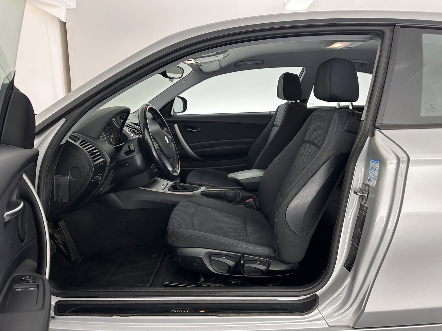 BMW 1-serie 118i Business Line *AIRCO | COMFORT-SEATS | 16''ALU | TOWBAR*