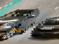 Škoda Kamiq - 1.0 TSI Sportline Automaat (RS KUIPSTOELEN, VIRTUAL COCKPIT, APPLE CARPLAY, GROOT NAVI, STOELVERWARMING, ADAPTIVE CRUISE, GETINT GLAS, ZWART HEMEL, NIEUWSTAAT)