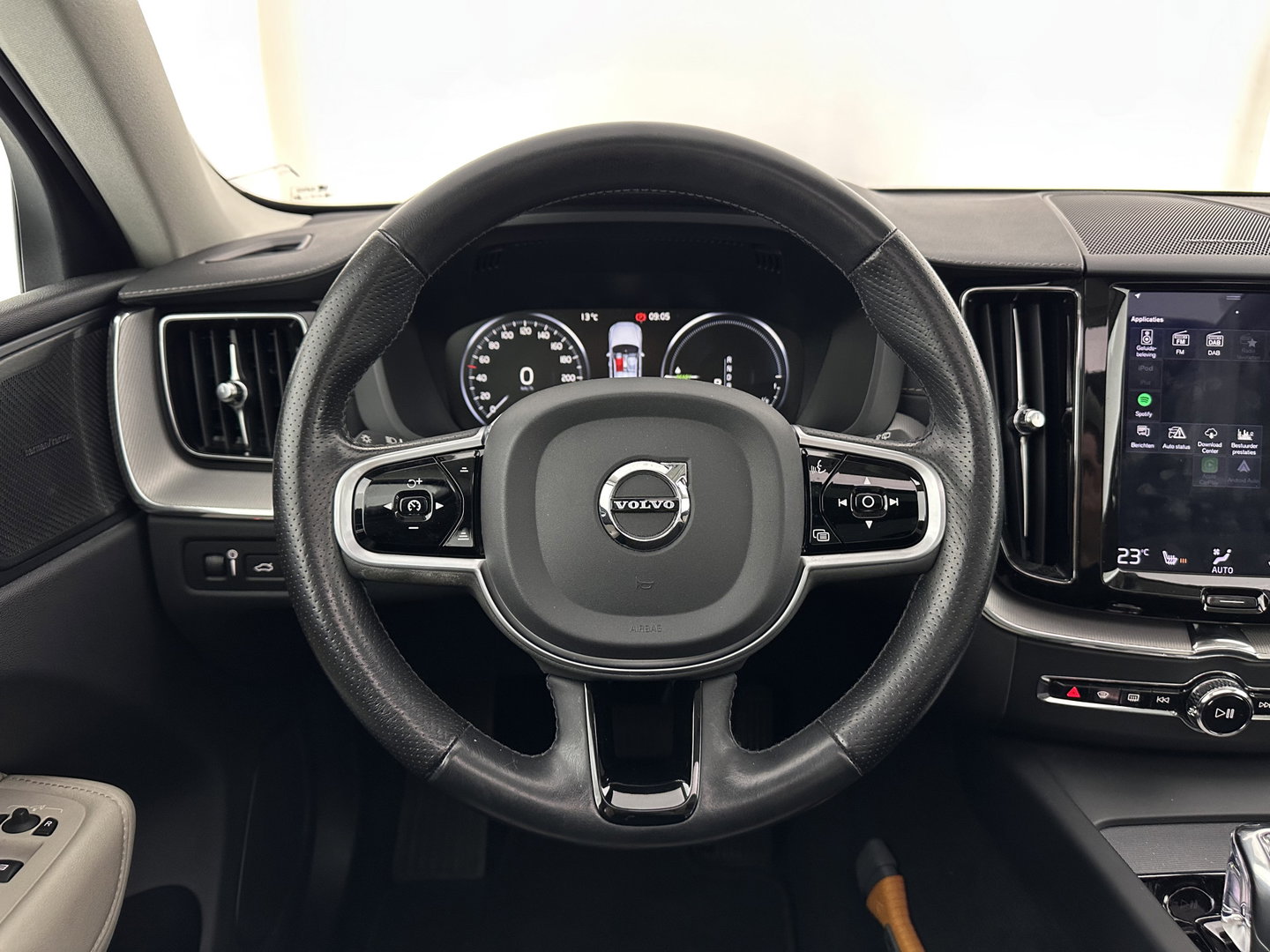 Volvo XC60 2.0 T8 Twin Engine AWD Inscription (Plug-In) (INCL-BTW) Aut. *PANO | LEATHER | FULL-LED | MEMORY-PACK | HARMAN/KARDON | TOPVIEW | DIGI-COCKPIT | KEYLESS | HEATED-SPORTSEATS | NAVI-FULLMAP | ECC | PDC | ADAPTIVE-CRUISE | TOWBAR | HEAD-UP