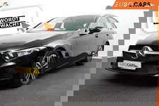 Mercedes-Benz A-Klasse - 180 136pk Automaat Progressive Navigatie Parkeersensoren Camera Cruise Control Stoelverwarming Ledverlichting Climate Control