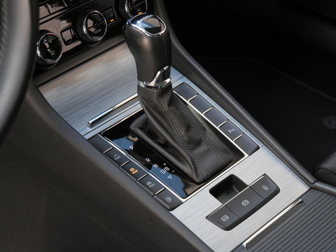 Škoda Superb COMBI 1.4TSI iV BUSINESS EDITION PLUS/ CAMERA/ PDC V+A/ VIRTUAL COCKPIT