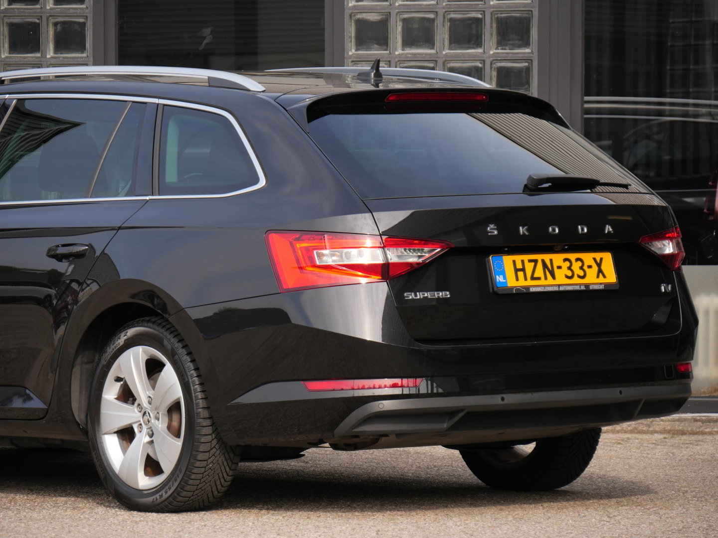 Škoda Superb COMBI 1.4TSI iV BUSINESS EDITION PLUS/ CAMERA/ PDC V+A/ VIRTUAL COCKPIT