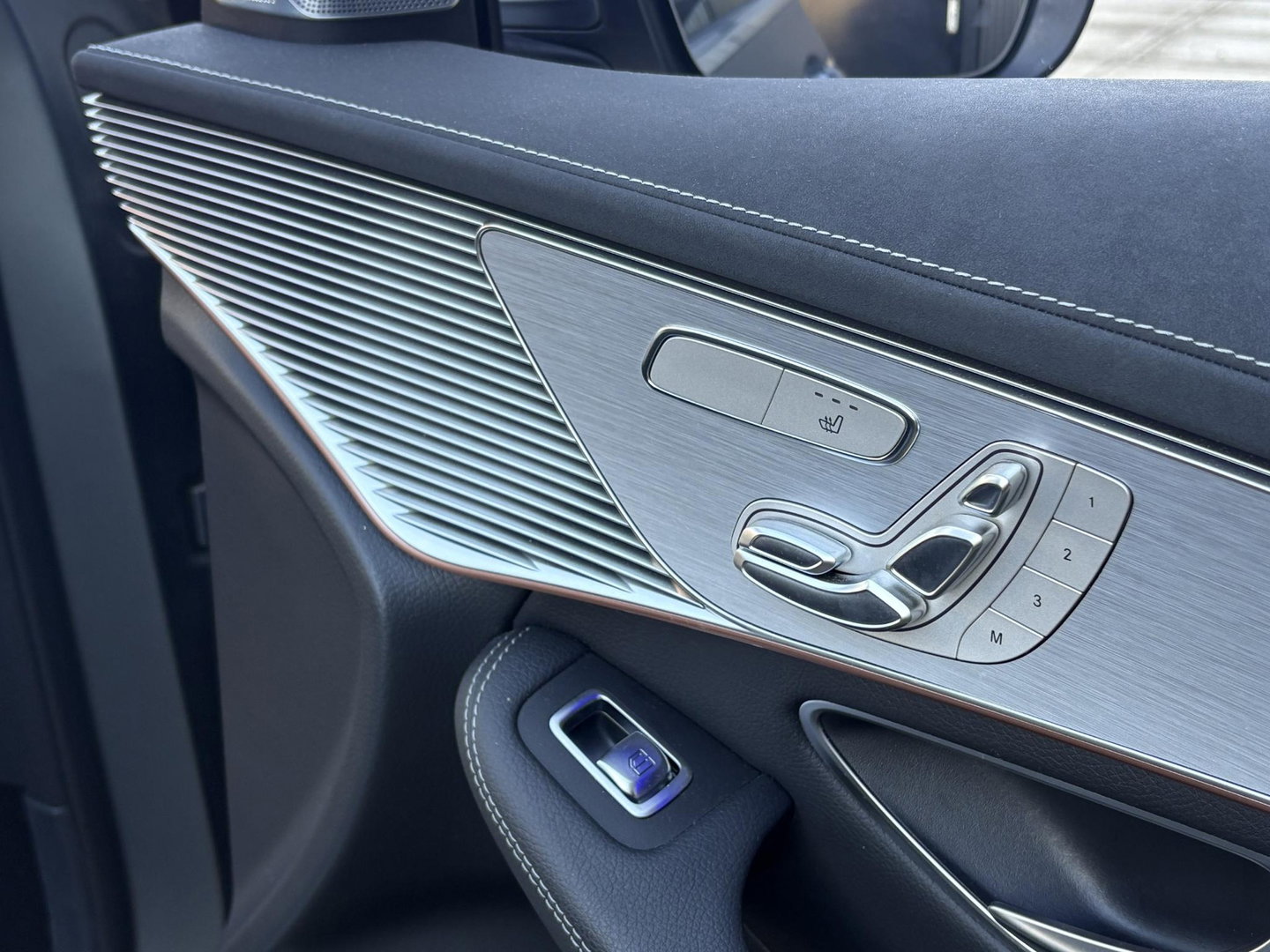 Mercedes-Benz EQC 400 4MATIC Business Solution AMG 80 kWh | HUD |