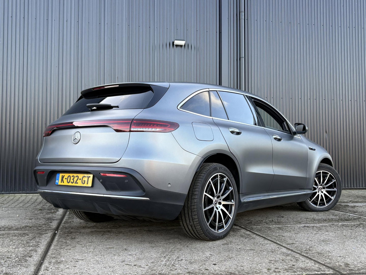Mercedes-Benz EQC 400 4MATIC Business Solution AMG 80 kWh | HUD |