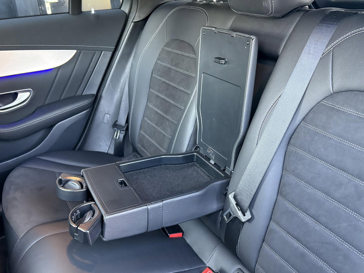 Mercedes-Benz EQC 400 4MATIC Business Solution AMG 80 kWh | HUD |