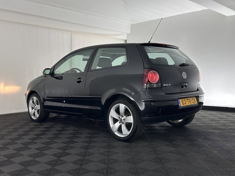 Volkswagen Polo 1.2 Optive *AIRCO | RADIO | SPORT-SEATS | 17''ALU*