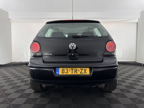 Volkswagen Polo 1.2 Optive *AIRCO | RADIO | SPORT-SEATS | 17''ALU*
