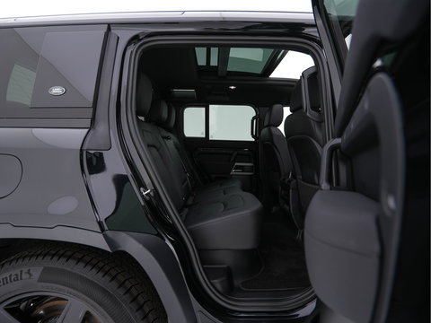 Land Rover Defender 110 2.0 P400e 110 XS Edition (Plug-in) (INCL-BTW) *PANO | LEATHER | FULL-LED | MERIDIAN-AUDIO | BLINDSPOT | TOPVIEW | AIRSUSPENSION | HEATED-COMFORTSEATS | KEYLESS | CARPLAY | LANE-ASIST | DAB+ | PRIVACYGLASS | 20''ALU*