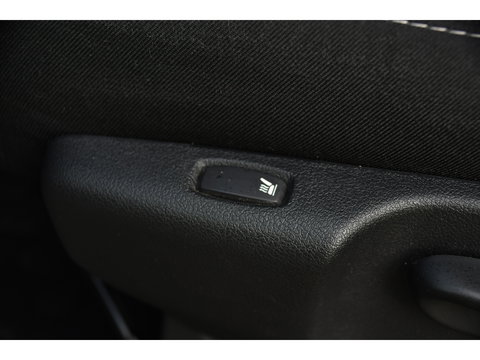 Renault Trafic 2.0 Blue dCi 170 T30 L2H1 Black Edition FULL OPTIONS! Adaptieve Cruise, Camera, Carplay, 170pk, Stoelverwarming, Trekhaak, LED, Automaat, Uniek!