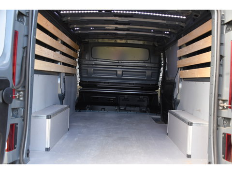 Renault Trafic 2.0 Blue dCi 170 T30 L2H1 Black Edition FULL OPTIONS! Adaptieve Cruise, Camera, Carplay, 170pk, Stoelverwarming, Trekhaak, LED, Automaat, Uniek!