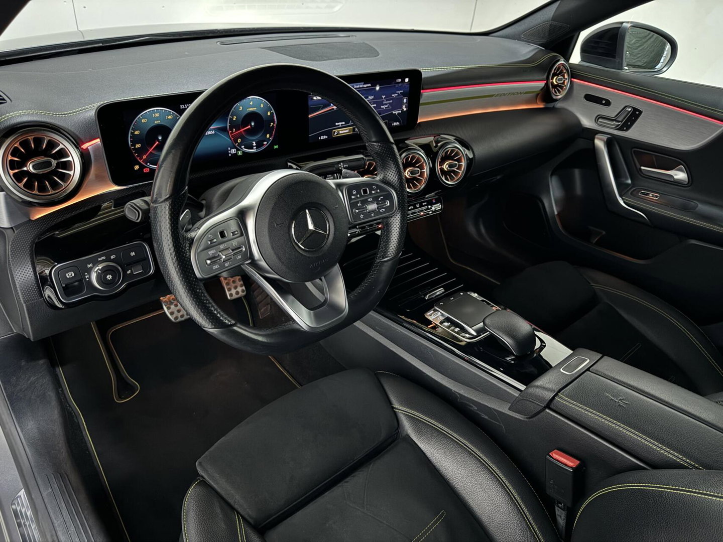 Mercedes-Benz A-Klasse 200 Edition 1 Pano Sfeer Memory Camera