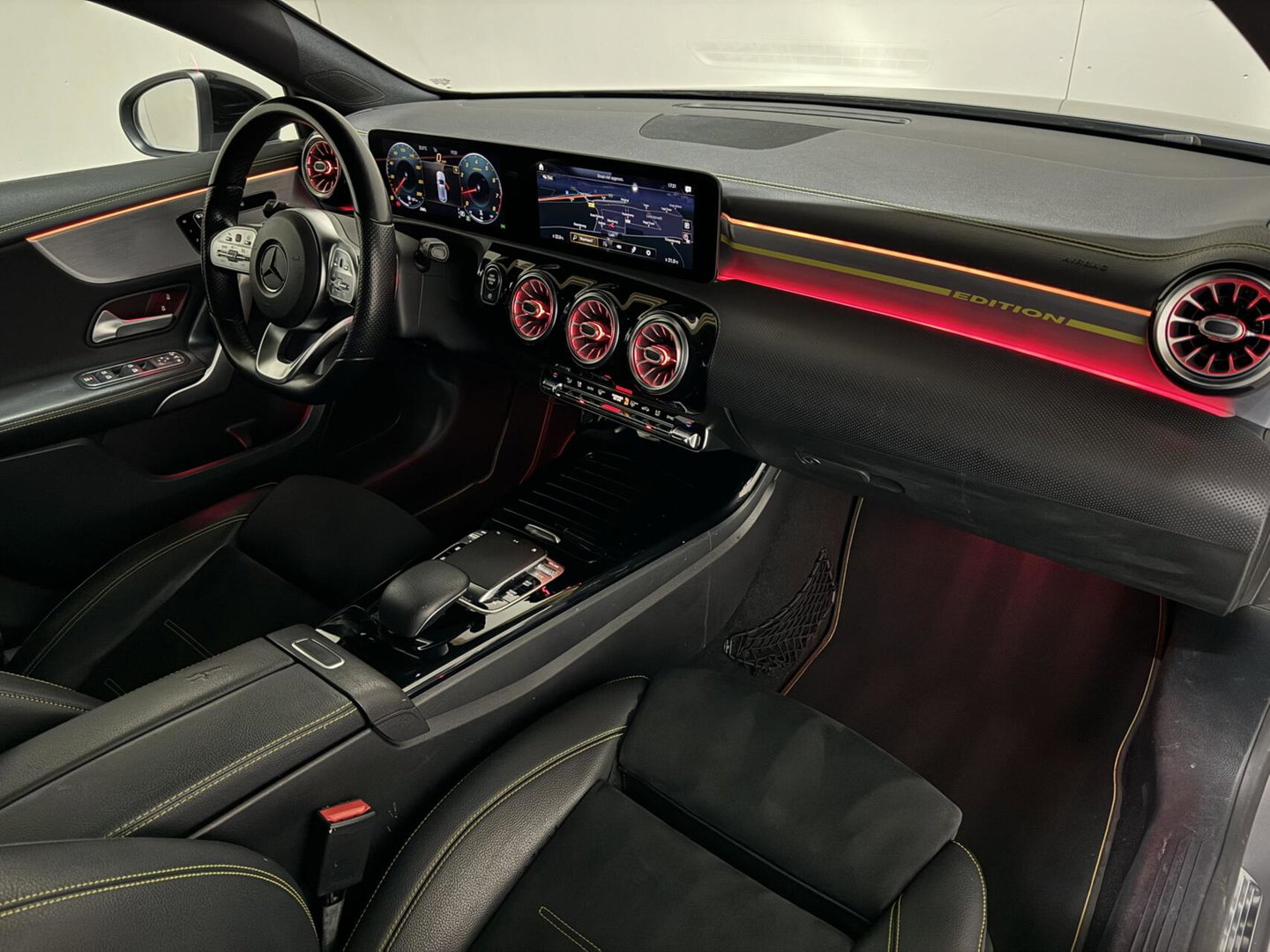 Mercedes-Benz A-Klasse 200 Edition 1 Pano Sfeer Memory Camera