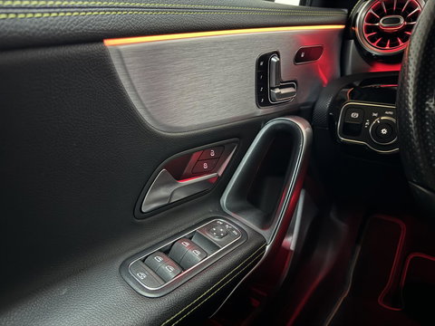 Mercedes-Benz A-Klasse 200 Edition 1 Pano Sfeer Memory Camera