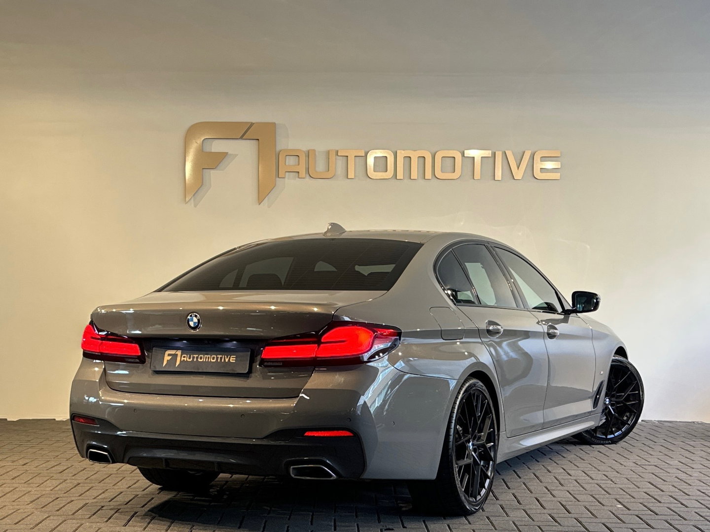 BMW 5 Serie 520i High Executive M Sport Memory|Trekhaak|Leer