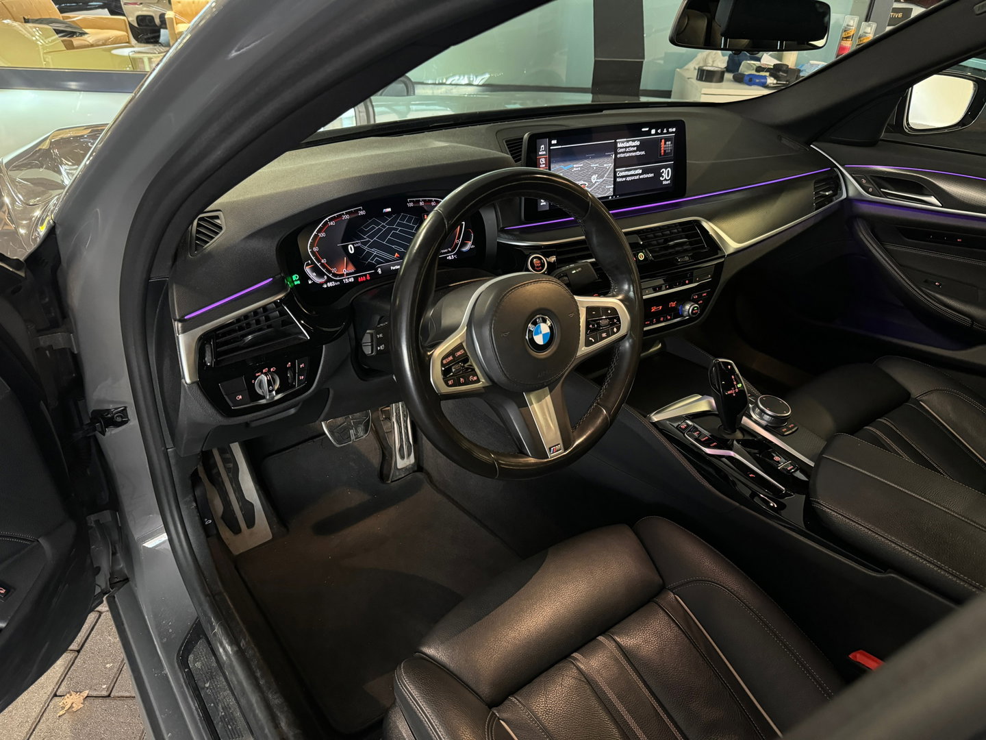 BMW 5 Serie 520i High Executive M Sport Memory|Trekhaak|Leer