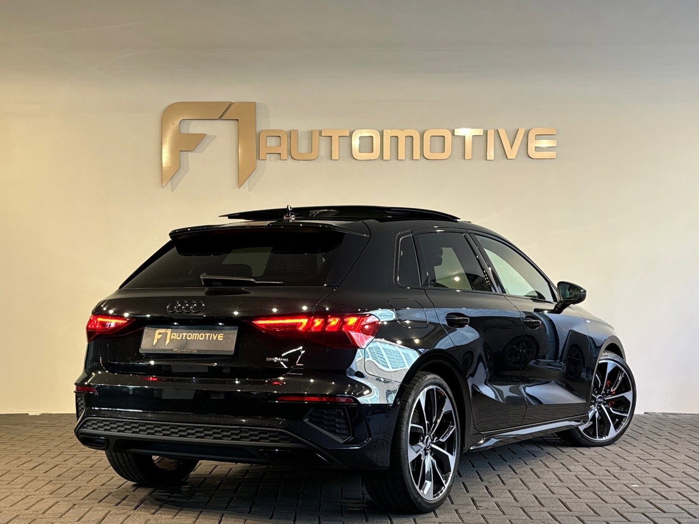 Audi A3 Sportback 40 TFSI Quattro Pano|RS Seat|Sfeer|Keyless