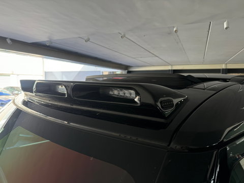 Land Rover Defender 110 2.0 P300e 110 X-Dynamic SE Pano|URBAN