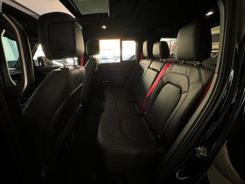 Land Rover Defender 110 2.0 P300e 110 X-Dynamic SE Pano|URBAN