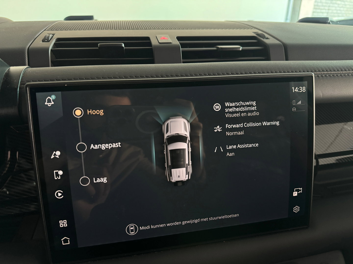 Land Rover Defender 110 2.0 P300e 110 X-Dynamic SE Pano|URBAN