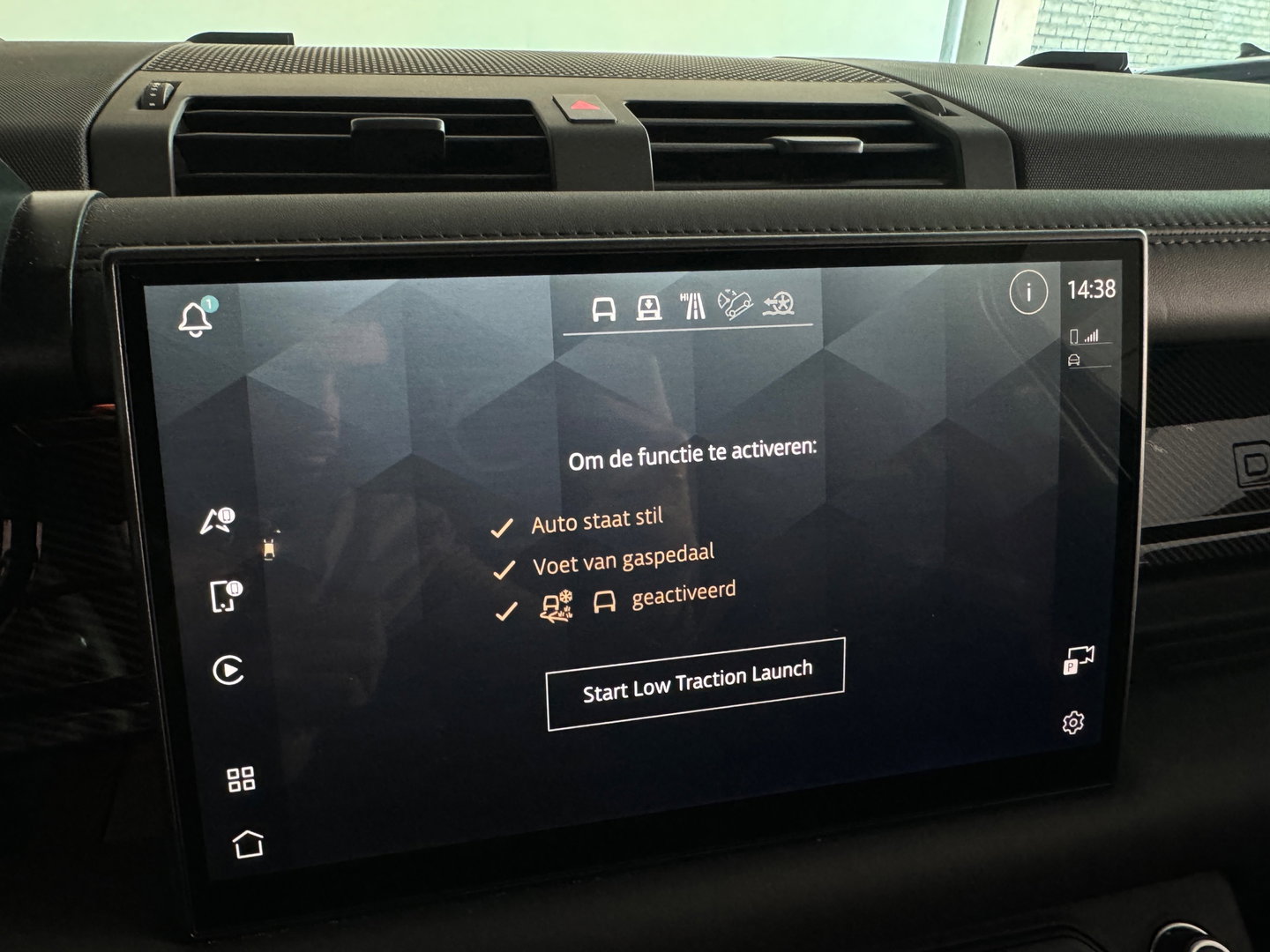 Land Rover Defender 110 2.0 P300e 110 X-Dynamic SE Pano|URBAN