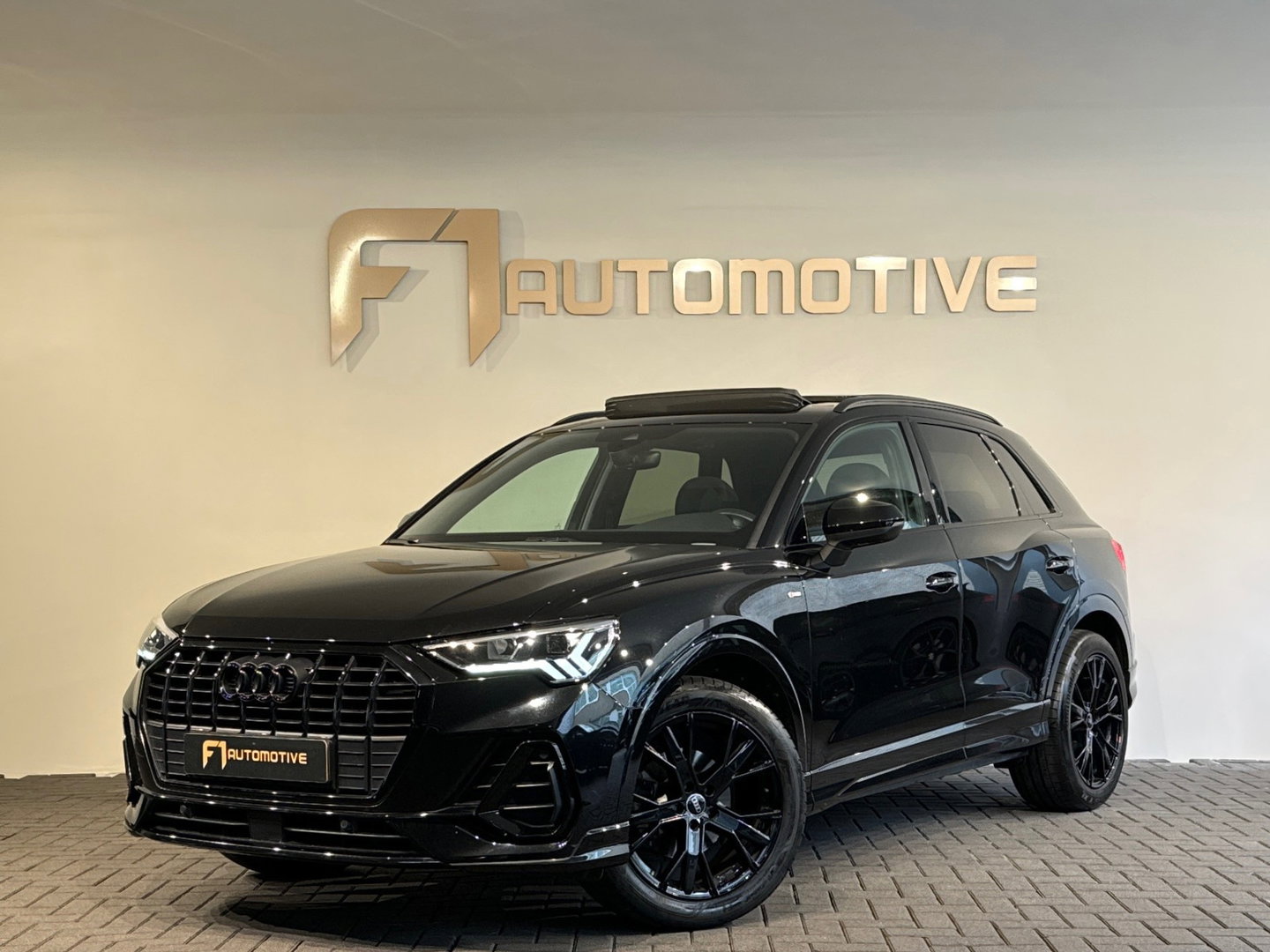 Audi Q3 35 TFSI S Line Pano|Camera|Sfeer|CarPlay|NL Auto|NAP