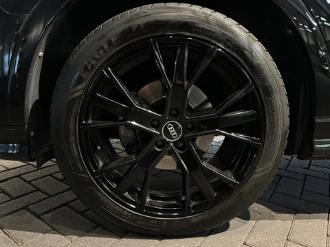 Audi Q3 35 TFSI S Line Pano|Camera|Sfeer|CarPlay|NL Auto|NAP