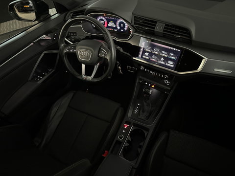 Audi Q3 35 TFSI S Line Pano|Camera|Sfeer|CarPlay|NL Auto|NAP