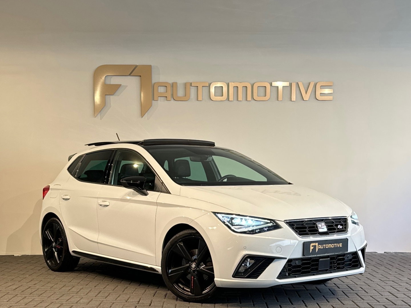 SEAT Ibiza 1.0 TSI FR Black Edition Pano|Keyles|Beats