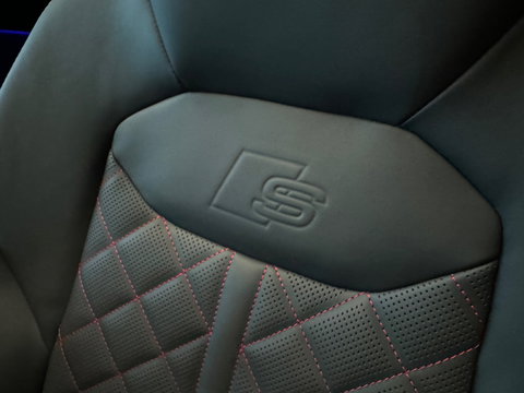 Audi Q8 60 TFSI e quattro S Line Competition Pano|Memory|VOL