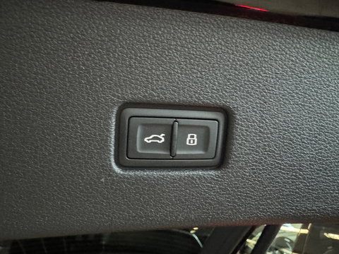 Audi Q8 60 TFSI e quattro S Line Competition Pano|Memory|VOL