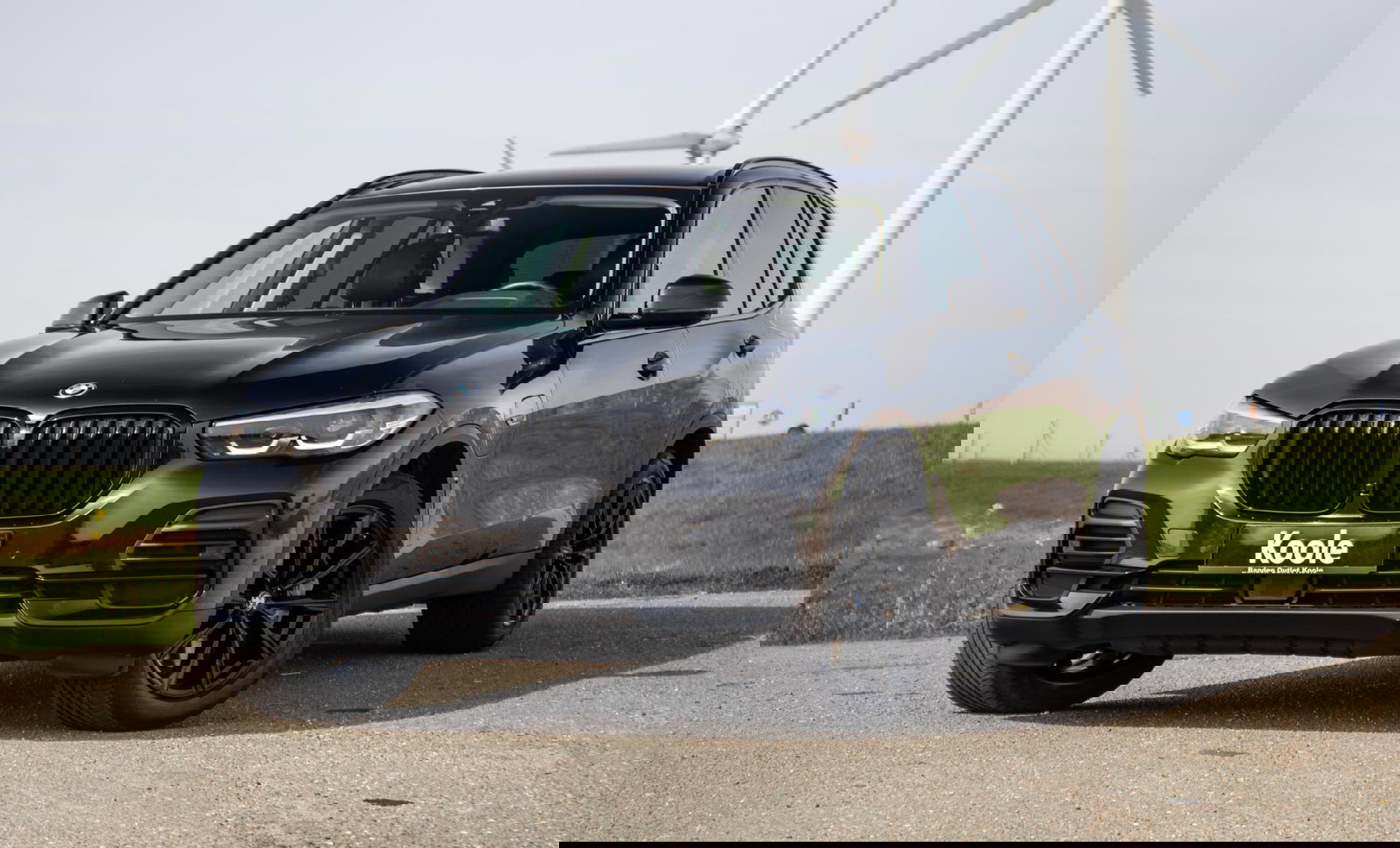 BMW X5 xDrive45e CARPLAY / CAMERA / DEALER ONDERHOUDEN /  LEER / STOELVERWARMING / BLACK ON BLACK