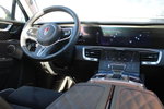 Hongqi E-HS9
