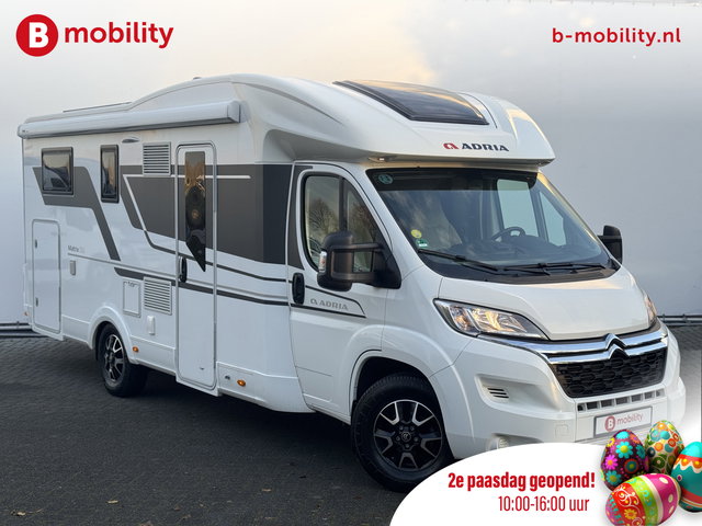 Adria MATRIX 670 SL Lengtebedden Bj.2021 - | Level Systeem | Luchtvering | Garage | Zonnepaneel MAXXFAN | Achteruitrijcamera | Fietsendrager