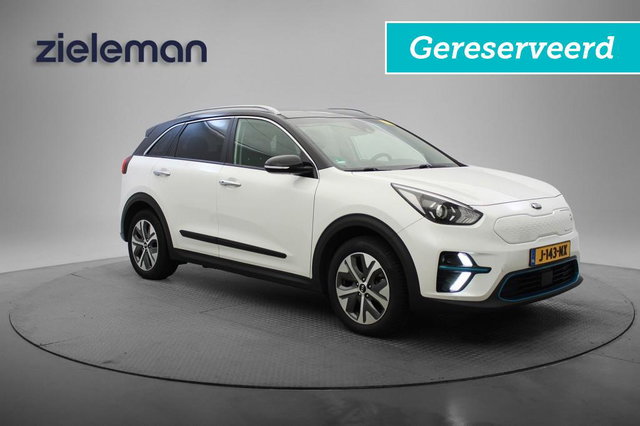 Kia e-Niro - E-Niro DynamicLine 64 kWh - Carplay, Camera, Stuur/Stoelverw. SOH 90% GERESERVEERD!!!