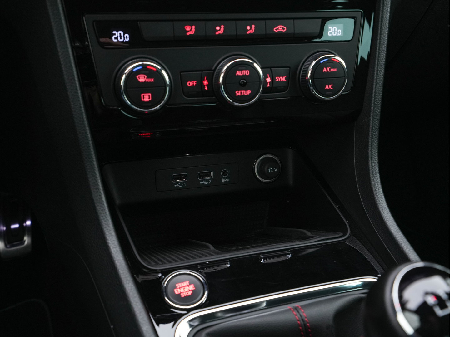 SEAT Ateca 1.5 TSI FR Business Intense (INCL-BTW) *FULL-LED | SPORTSEATS | NAVI-FULLMAP | LEATHER-MICROFIBRE | CAMERA | KEYLESS | DAB+ | CARPLAY | ECC | PDC | CRUISE | TOWBAR | 18''ALU*