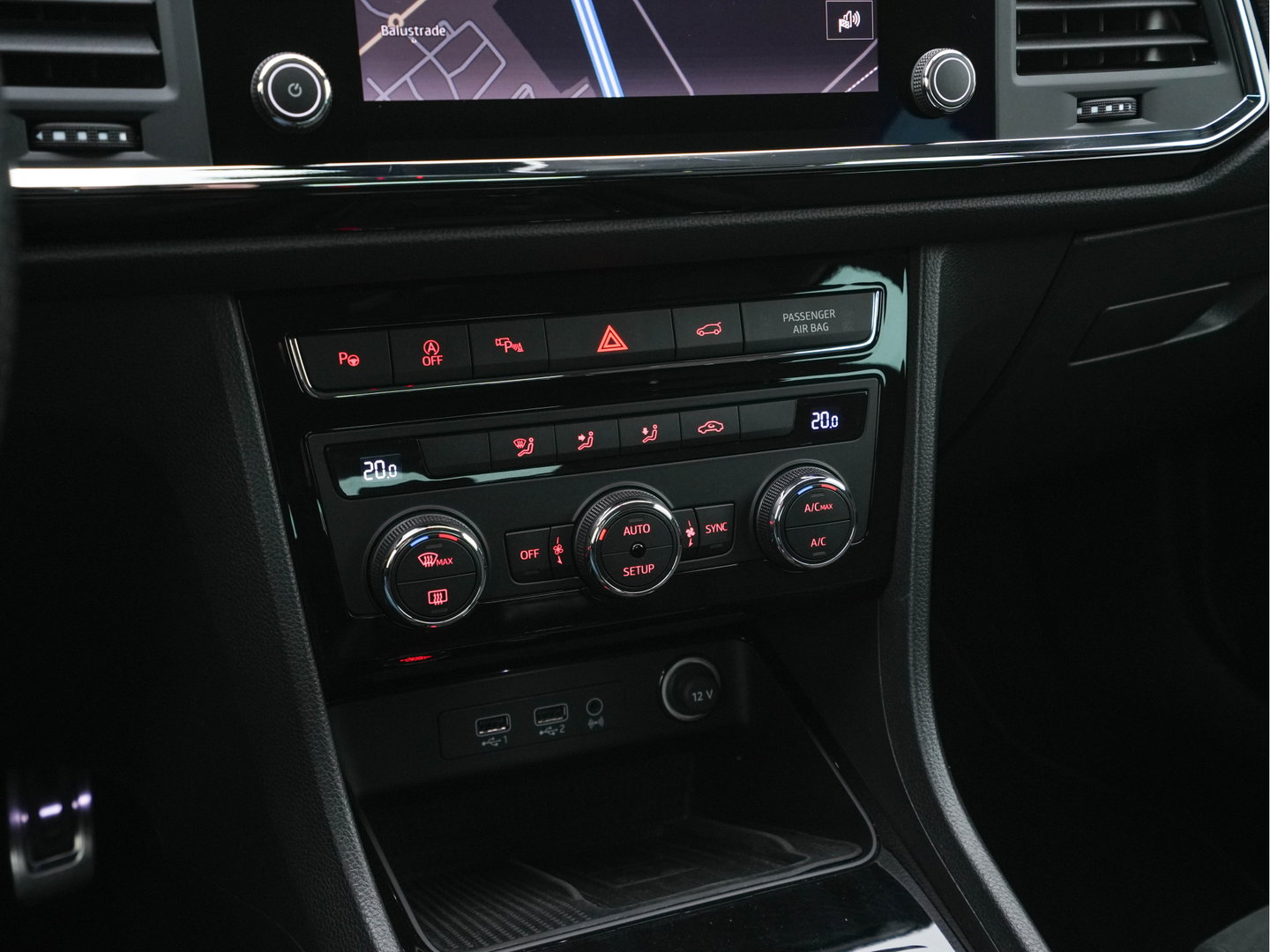 SEAT Ateca 1.5 TSI FR Business Intense (INCL-BTW) *FULL-LED | SPORTSEATS | NAVI-FULLMAP | LEATHER-MICROFIBRE | CAMERA | KEYLESS | DAB+ | CARPLAY | ECC | PDC | CRUISE | TOWBAR | 18''ALU*