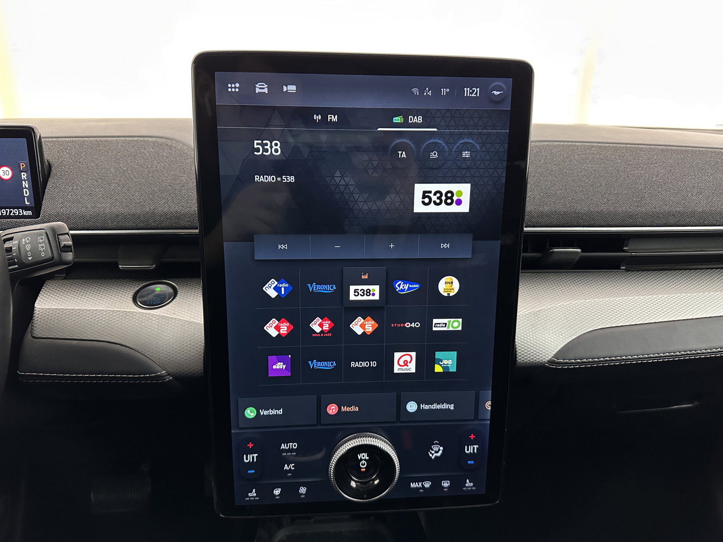 Ford Mustang Mach-E RWD 75 kWh [ 3-Fase-11kW ]{SOH-91%} (INCL-BTW) *PANO | LEATHER | FULL-LED | DAB | DIGI-COCKPIT | KEYLESS | NAVI-FULLMAP | CARPLAY | HEATED-COMFORTSEATS | TOPVIEW | ADAPTIVE-CRUISE | PRIVACY-GLASS | 18'' ALU*