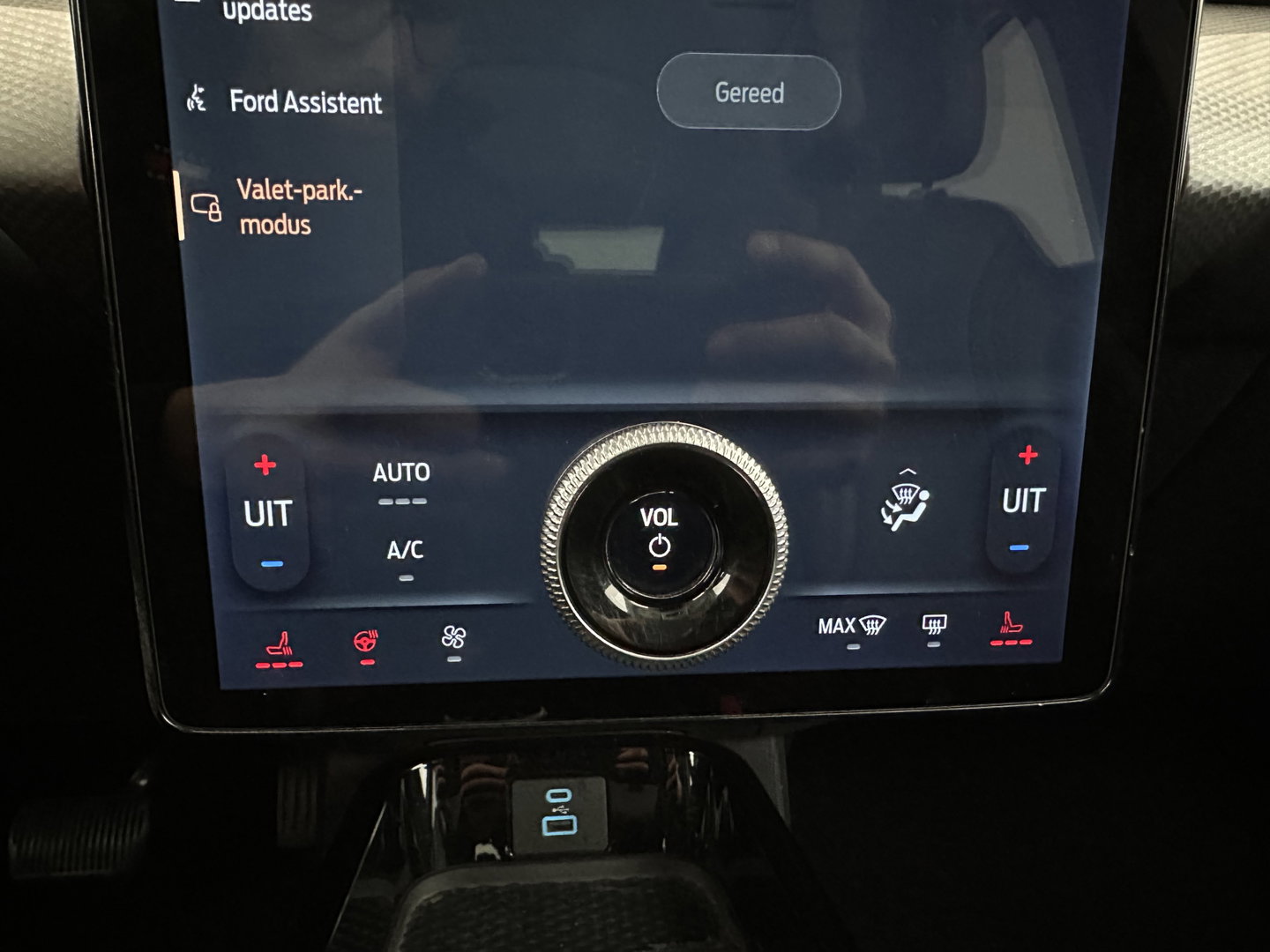 Ford Mustang Mach-E RWD 75 kWh [ 3-Fase-11kW ]{SOH-91%} (INCL-BTW) *PANO | LEATHER | FULL-LED | DAB | DIGI-COCKPIT | KEYLESS | NAVI-FULLMAP | CARPLAY | HEATED-COMFORTSEATS | TOPVIEW | ADAPTIVE-CRUISE | PRIVACY-GLASS | 18'' ALU*