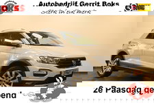 Volkswagen T-Roc - 1.0 TSI Style PDC Camera ACC Navi ! 2e Paasdag geopend van 12.00 tot 17:00u !