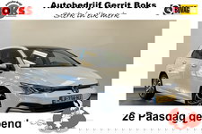 Volkswagen Golf - 1.0 eTSI Life DSG Panoramadak Adaptive-Cruise ! 2e Paasdag geopend van 12.00 tot 17:00u !