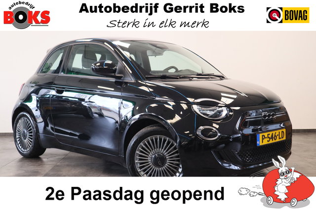Fiat 500 - Icon 42 kWh Navigatie Panoramadak PDC ! 2e Paasdag geopend van 12.00 tot 17:00u !