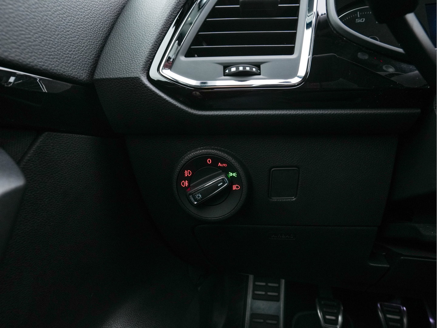 SEAT Ateca 1.5 TSI FR Business Intense (INCL-BTW) *FULL-LED | SPORTSEATS | NAVI-FULLMAP | LEATHER-MICROFIBRE | CAMERA | KEYLESS | DAB+ | CARPLAY | ECC | PDC | CRUISE | TOWBAR | 18''ALU*