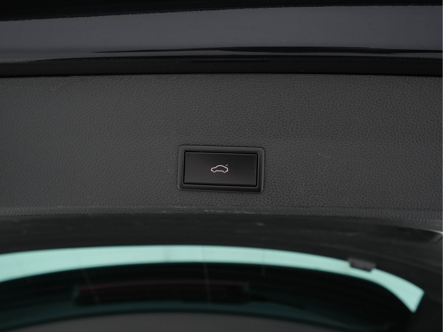 SEAT Ateca 1.5 TSI FR Business Intense (INCL-BTW) *FULL-LED | SPORTSEATS | NAVI-FULLMAP | LEATHER-MICROFIBRE | CAMERA | KEYLESS | DAB+ | CARPLAY | ECC | PDC | CRUISE | TOWBAR | 18''ALU*