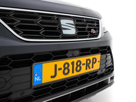 SEAT Ateca 1.5 TSI FR Business Intense (INCL-BTW) *FULL-LED | SPORTSEATS | NAVI-FULLMAP | LEATHER-MICROFIBRE | CAMERA | KEYLESS | DAB+ | CARPLAY | ECC | PDC | CRUISE | TOWBAR | 18''ALU*