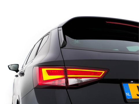 SEAT Ateca 1.5 TSI FR Business Intense (INCL-BTW) *FULL-LED | SPORTSEATS | NAVI-FULLMAP | LEATHER-MICROFIBRE | CAMERA | KEYLESS | DAB+ | CARPLAY | ECC | PDC | CRUISE | TOWBAR | 18''ALU*