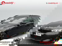 BMW 3 Serie - Touring 330i High Executive M-Sport Panoramadak Head-Up | Achtruitrijcamera | Hifi | DAB | Apple CarPlay | Leer