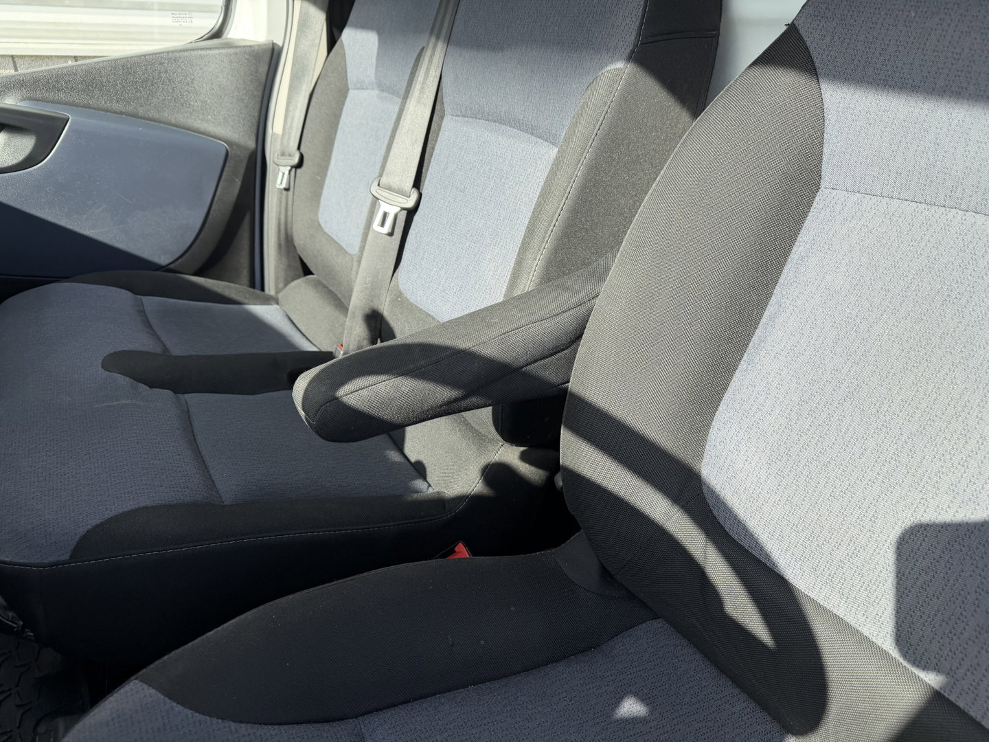 Opel Vivaro 1.6 CDTI L1H1 Edition EcoFlex / euro 6 / bpm vrij / vaste prijs rijklaar € 8950 ex btw / lease vanaf € 151 / airco / cruise / trekhaak / ingerichte laadruimte / ex bouw bus