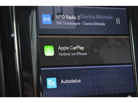 Volvo XC60 T8 Hybride AWD Plus Dark | Head-Up Display | Trekhaak | Harman/Kardon | Panoramadak | Stoel + Stuur Verwarmd |